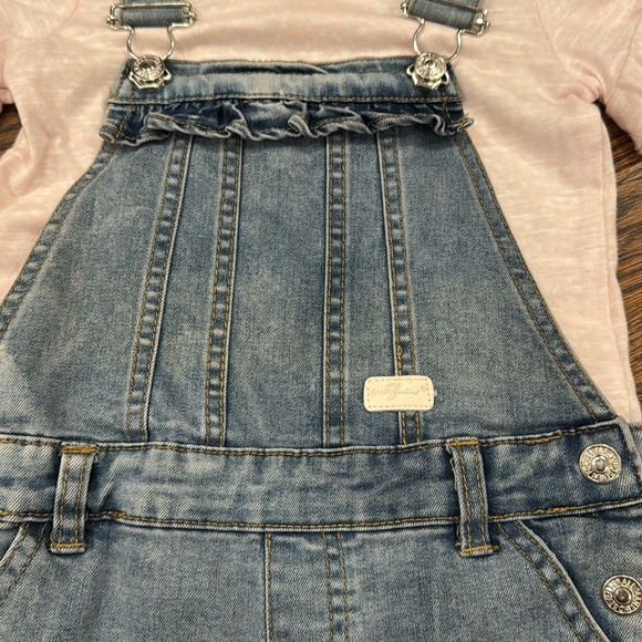 7 for all mankind toddler girl shortalls with pink shirt - Picture 11 of 11